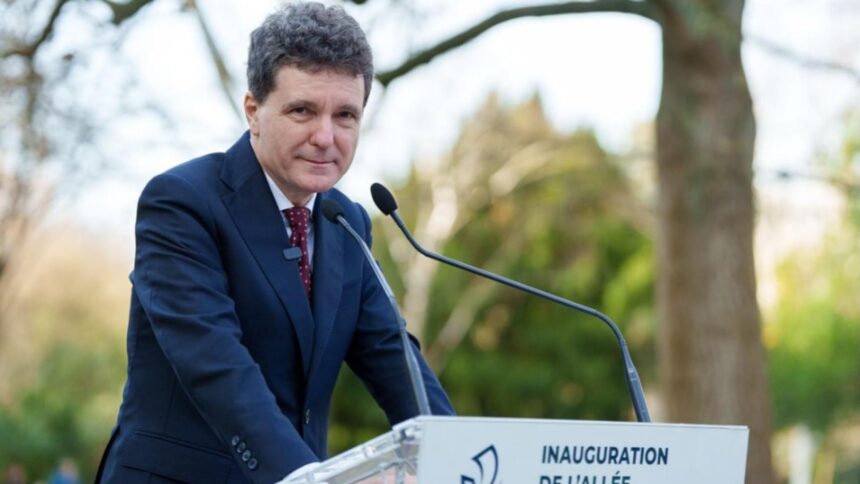 nicusor dan anunta de la paris cate miliarde arunca romania pe arme luate de la francezi live text 693836e4c3de8