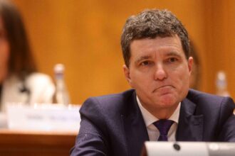 nicusor dan spune ca a gasit rusii care ar fi stricat alegerile dar nu are inca probe declaratii in presa din franta 693d73846dda4