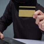 noua escrocherie care l a lasat pe un roman fara bani si fara adidasi daca vezi acest cuvant sau orice alt sinonim variatie block direct 692e07e7119ab