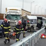 noul tronson al autostrazii moldovei inaugurat cu un grav accident patru oameni au ajuns la spital circulatia este deviata foto 694a8c6687345