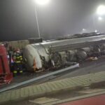 o autocisterna cu amoniac s a rasturnat pe dn5 traficul blocat pe sensul spre giurgiu 6941cf558ee8a