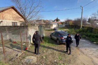 o femeie in scaun cu rotile a fost ucisa de doi barbati cu care locuia pentru ca nu le a spus ca are nevoie la toaleta 692f080a31abd