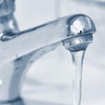 oamenii din prahova sunt disperati autoritatile anunta inca o saptamana fara apa potabila 692dd9c5006a0