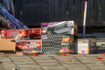 perchezitii in judetul calarasi peste 5 000 de articole pirotehnice ilegale confiscate de politisti 6946e6994c23b