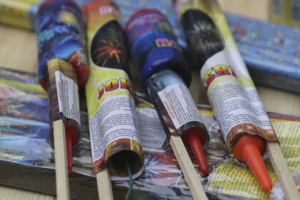 peste 1 600 de kg de articole pirotehnice confiscate si 21 de dosare penale intocmite de politistii ieseni 6953c8aea419a