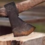 politisti locali atacati cu toporul la bocsa agresorul cercetat in arest la domiciliu 694a702fd5008