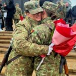 povestea gemenelor care au intrat in armata surorile demonstreaza ca visurile se implinesc daca crezi in ele am 3 copiii acasa dar nu am renuntat la aspiratiile mele 692eb4ff18c93