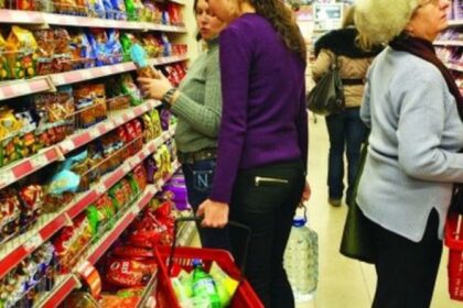 programul magazinelor de craciun 2025 ce hipermarket este deschis astazi 694cd9bbf3a27