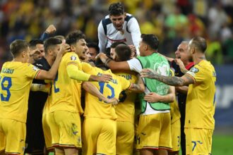 programul superligii modificat pentru a ajuta nationala inaintea meciurilor din play off ul pentru cm 69385a2eaf802