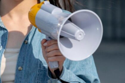 protest in fata palatului cotroceni protestatarii au de gand sa il colinde pe seful statului in timpul discutiilor cu magistratii 6948fb6c06eab