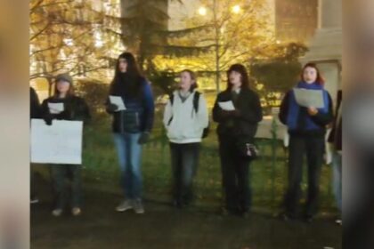 proteste uriase in tara studentii au iesit in strada 693ff31a8f47a