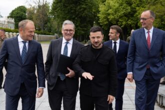 razboi in ucraina ziua 1384 zelenski se pregateste de un summit crucial la londra cu starmer macron si merz pe fondul atacurilor ruse si avertismentelor lui trump jr live text 6936693c0fb95