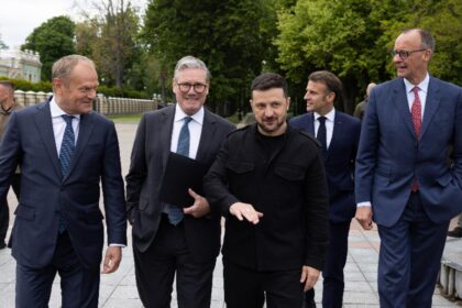 razboi in ucraina ziua 1384 zelenski se pregateste de un summit crucial la londra cu starmer macron si merz pe fondul atacurilor ruse si avertismentelor lui trump jr live text 6936693c0fb95