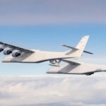 record absolut in aviatie singurul avion din lume cu aripi mai late decat un teren de fotbal video 6942f6d2a74fa