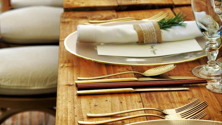 reguli de bune maniere la masa cum trebuie sa te comporti cand esti asezat la masa 694a32014c323