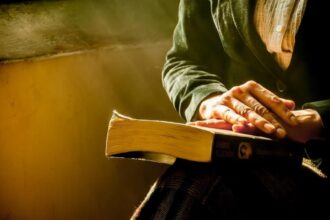 sarbatoarea zilei 12 decembrie sf ierarh spiridon dezlegare la ulei si vin cruce neagra in calendar 693ba4c4b91e0