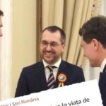 scandalos rezistii se lipesc de nicusor dan din nou si il folosesc in campanie cum l au prins la cotroceni cum si au facut clip electoral 692f466ad7ea9