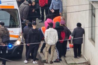 scene de groaza in gaesti un barbat a murit chiar in mijlocul strazii 693befd9a9667