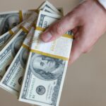 seful pe care si l doreste oricine si a vandut afacerea si a oferit fiecarui angajat bonusuri de 400 000 de dolari 695393238048a