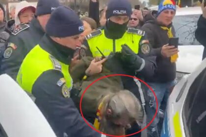 stegarul dac saltat de politisti si jandarmi si bagat in masina de politie imagini halucinante video 6937e18abd8f9