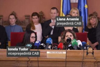 stupefiant lia savonea da indicatii sefei curtii de apel prin telefon in timpul conferintei de presa video 693ad40955c20