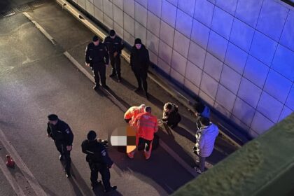 tentativa de suicid la pasajul mihai eminescu o persoana s a aruncat de pe pasarela din dreptul bcu 6933109f6d84a