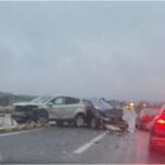 trafic bolcat pe dn1 doua persoane au fost ranite in urma impactului dintre doua masini 692d69476b1c1