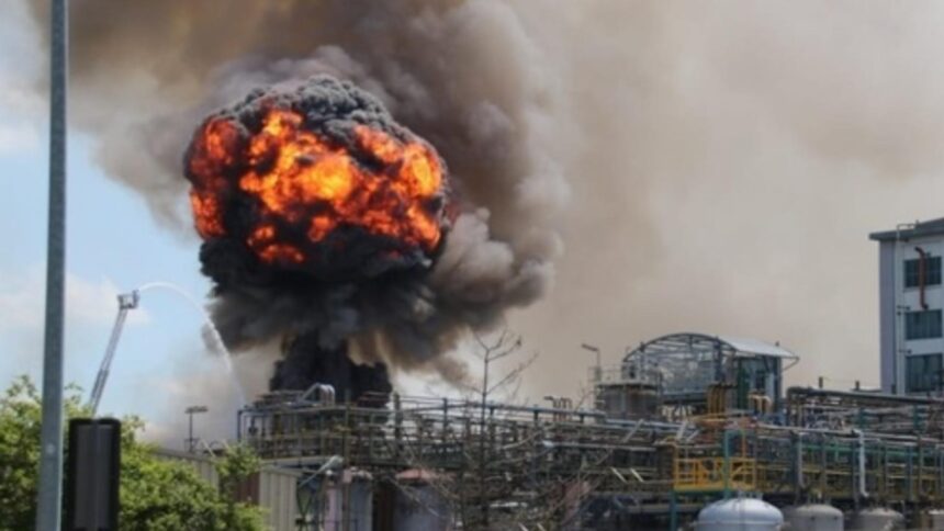 tragedie la o uzina chimica din franta un angajat a murit in urma unei explozii devastatoare 694c1e8643c6d