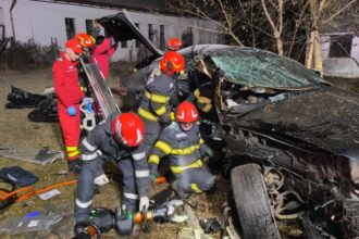 tragedie pe dn17 doi tineri au murit dupa o ciocnire catastrofala intre masini chiar in a doua zi de craciun foto 694e8dac6edf4