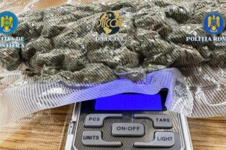 un sofer israelian de 22 de ani a fost arestat dupa un control de rutina la sculeni ce incerca sa ascunda intr o cutie 6931c02297e30