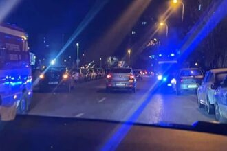 un tanar a murit dupa ce a cazut de la etajul unui bloc din constanta politistii au deschis o ancheta 69537a6537606