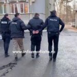 un tanar de 26 de ani a mers in curtea vecinului si i a injunghiat cainele 693aebaa0316f