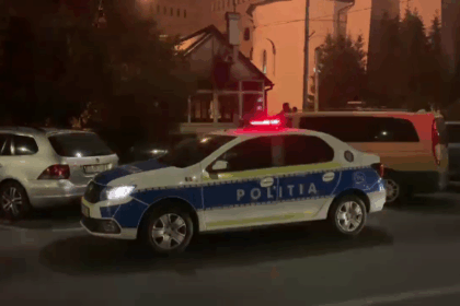 un tanar din capitala a fost retinut dupa ce si ar fi ucis cu cruzime tatal l a injunghiat pe barbat cu patru cutite 6932f1f27de3a