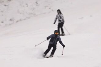 a fost inaugurata cea mai lunga partie de schi din romania are 82 kilometri de la varf la baza 69725d1e0f2c6