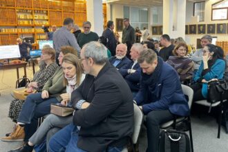 academia romana se implica in rezolvarea traficului sufocant din oras proiectul ai pus in slujba iasului ieri a avut loc prima sedinta a grupului de lucru dedicat orasului inteligent 697c0a7ea1c9b