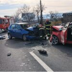 accident grav pe dn 64 in judetul valcea doua persoane au fost ranite dupa ce doua masini s au ciocnit violent 6968f0566b998