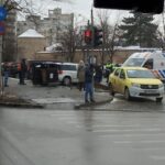accident in parcarea de la golia o ambulanta la fata locului foto 6971ec5b875df