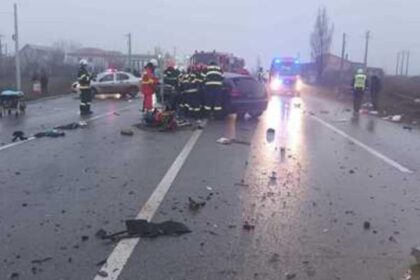 accident mortal in ziua de boboteaza o persoana a murit iar alte cinci sunt ranite printre care si doi copii 695d4b19a6a84