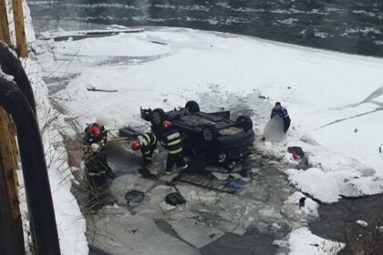 alerta in suceava o masina in care se aflau patru copii si doi adulti s a rasturnat in raul bistrita in vatra dornei video 695ce7f1c3005