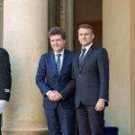 anca alexandrescu romania nu conteaza nicusor si a facut conferinta singur la ambasada romaniei iderii ue separat la palatul elysee 695d68656ac28