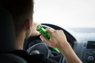 angajat la spital aventura penala pe un drum prin padure cu alcoolemie de 314 la mie in sange victima a sunat la 112 vinovatul a fugit 6961b00d9a813