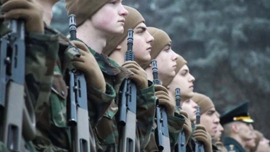 armata republicii moldova renunta la kalasnikov si trece la armamentul utilizat in occident 695b7d178f375