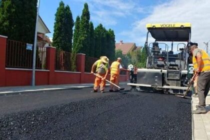 asfaltari pe mai multe strazi din comuna miroslava patru firme si au adjudecat lucrarile vezi lista strazilor 696edefa9dd6a