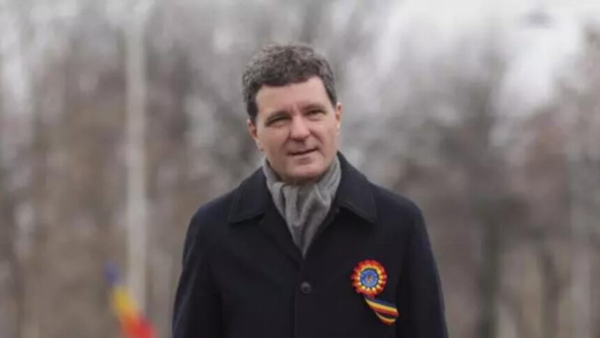 bilant in roz intr o realitate gri nicusor dan se lauda cu stabilitatea tarii in timp ce romanii sunt striviti de taxe si inflatie video 695760e9644d4