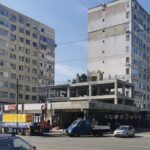 blocul ilegal de la familial ingropat de prefectura si de locatarii din zona revine in prim plan imobiliarul hitruc a obtinut un prim succes in instanta 69717b2751b24