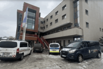 breaking news alerta cu bomba la hotel pleiada am plasat un dispozitiv exploziv de putere semnificativa zona e intesata de politisti si jandarmi 695f8b892535f