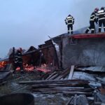 casa cuprinsa de flacari in comuna dolhesti pompierii au intervenit de urgenta 697db43450db7