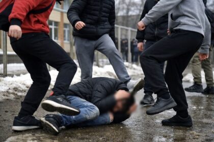 caz grav in judetul arges un elev a fost batut de trei colegi de scoala ancheta a dezvaluit alte doua cazuri de agresiune 6973a4059fdea