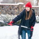 ce risca bucurestenii daca nu curata zapada din fata casei putini stiu ce prevede legea si se pot trezi cu amenzi de la politia locala 696682205c1e2