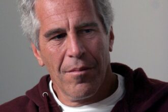 ce romani apar in dosarele epstein emailuri contacte academice si transferuri bancare catre romania 697e5f2e28bc4